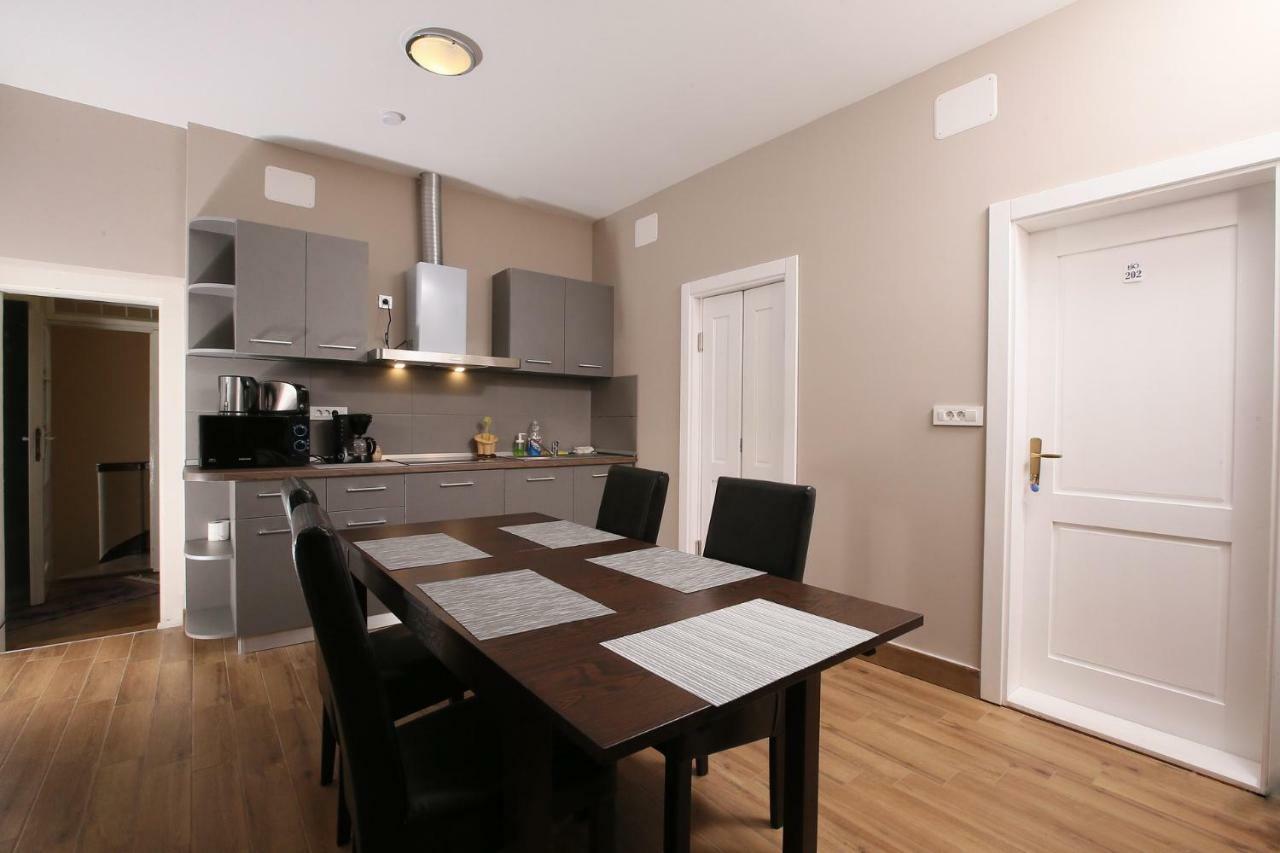 Boutique Apartments אורדאה מראה חיצוני תמונה