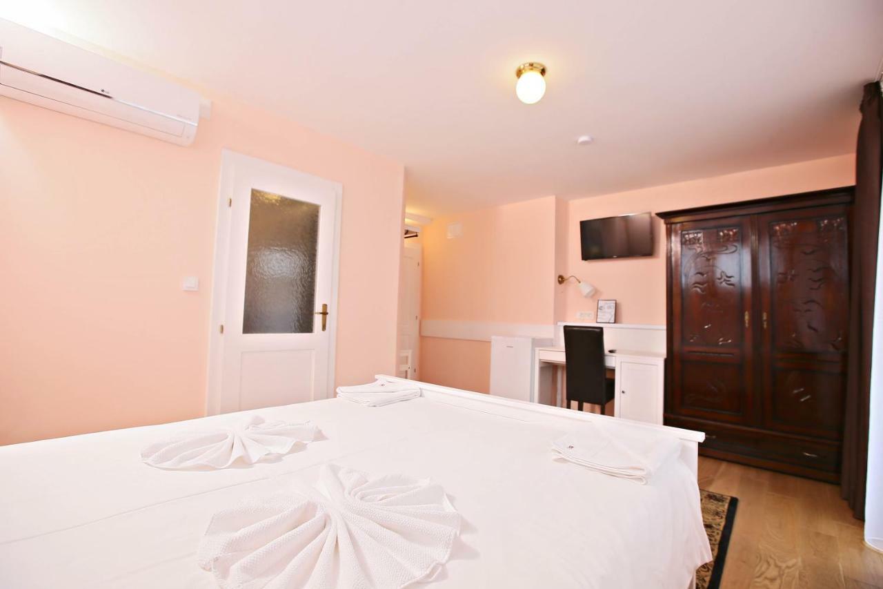 Boutique Apartments אורדאה מראה חיצוני תמונה